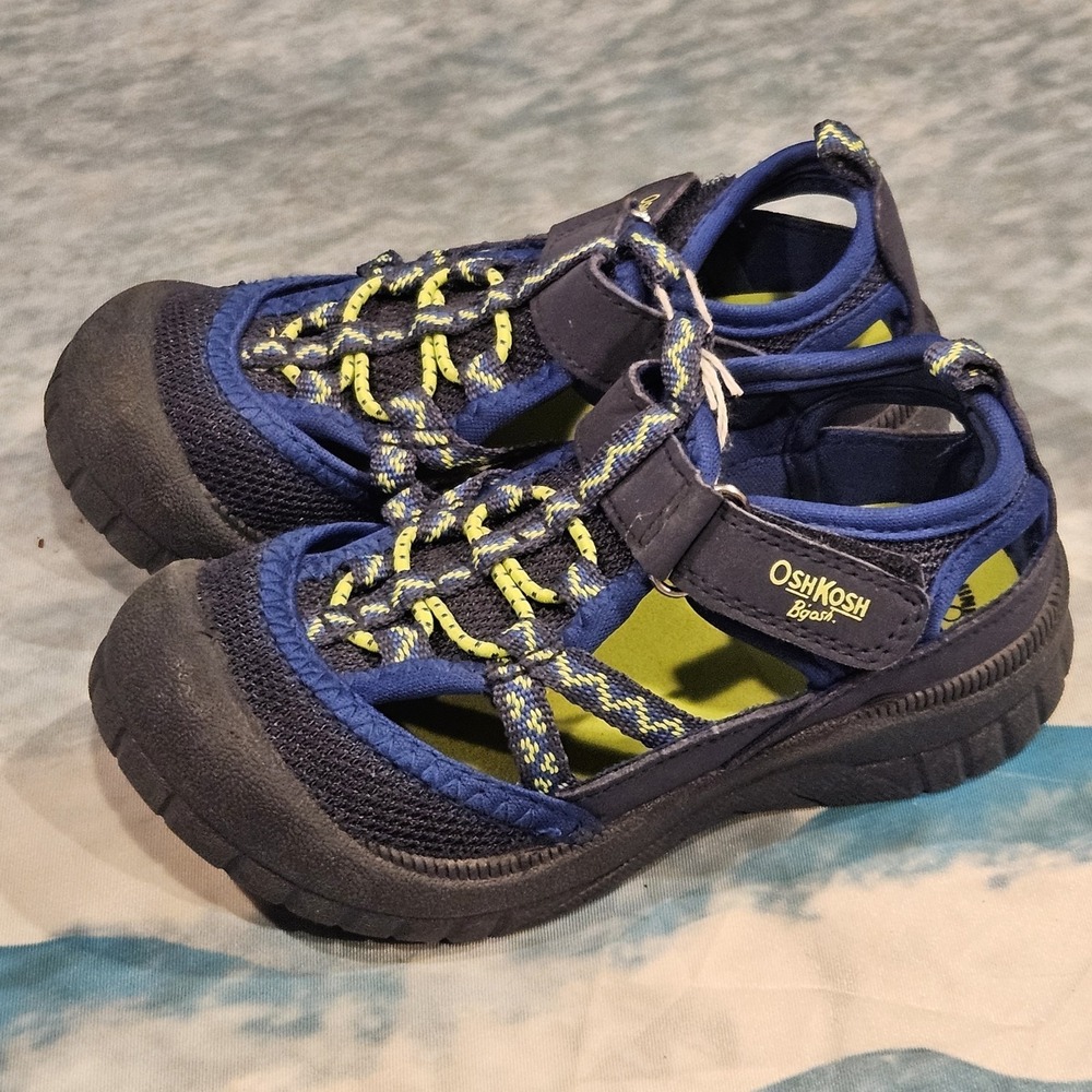 OshKosh Toddler Boys Water Sandals Size 8 Closed Toe Blue Green Outdoor Shoes